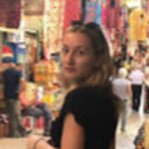 Meet your Posher, Mia